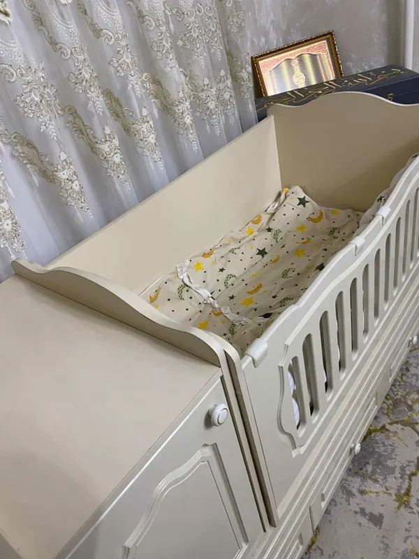 Detskiy krovat sotiladi sostoyaniyasi yaxshi 3