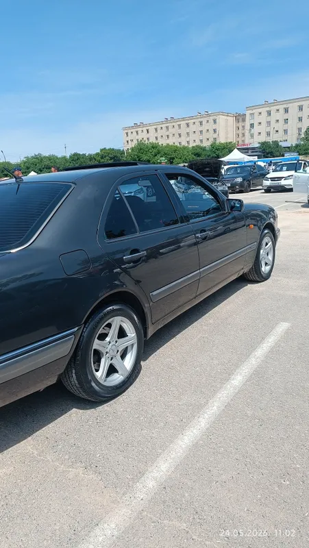 Mersedes benz w 210
