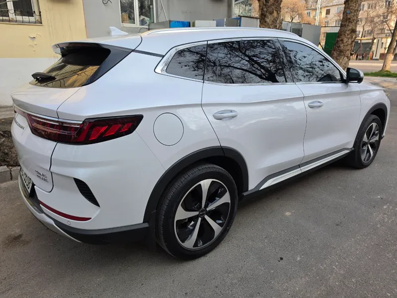 BYD SONG PLUS DM-i - гибрид — фото 2
