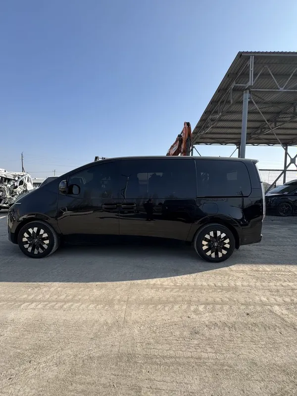 Hyundai Staria 2025 Gibrid toza — фото 5
