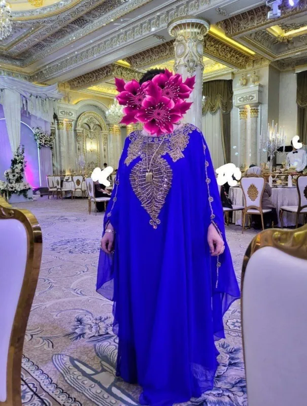 Dubayskiy abaya.