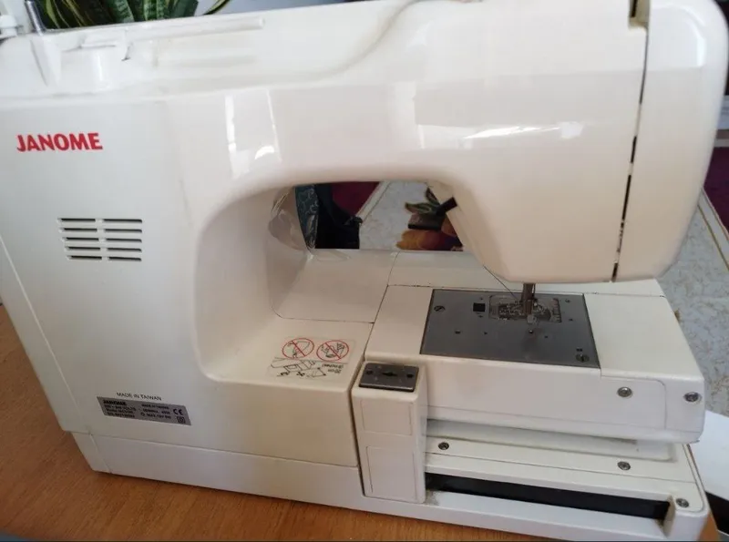 Janome вышивальная машина 2 Janome вышивальная машина 2