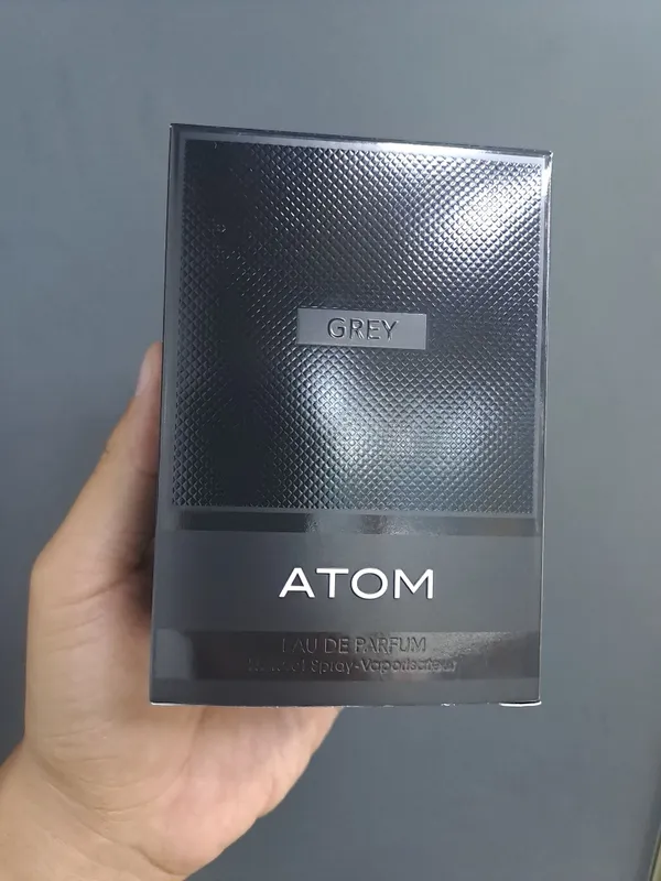 Atom Grey Eau de Parfum 4 Atom Grey Eau de Parfum 4