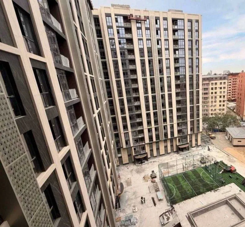 "СРОЧНО‼️ Арзон Mavera Town Коробка 101,9м2Абдулла Каххар , 8 роддом‼️