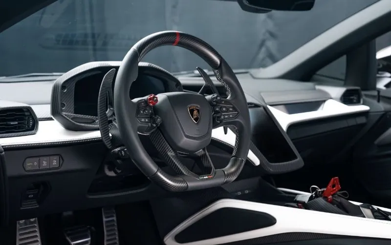 Lamborghini Revuelto 2026 5 Lamborghini Revuelto 2026 5