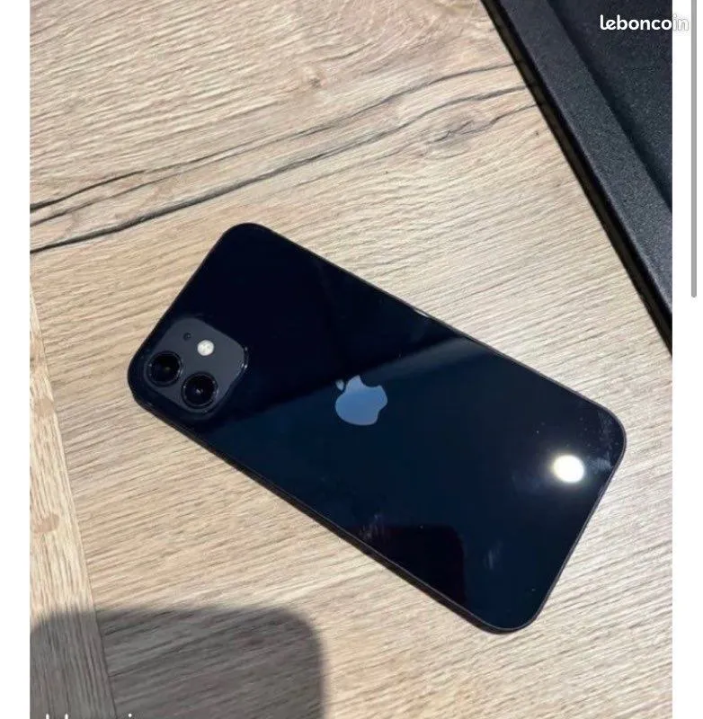 Продаётся iPhone 64 ГБ Продаётся iPhone 64 ГБ