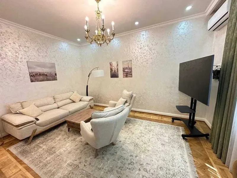 Уютная 3х ком на Ц-4 ор-р 5 Школа и метро, C-4 School №5 3 rooms Flat