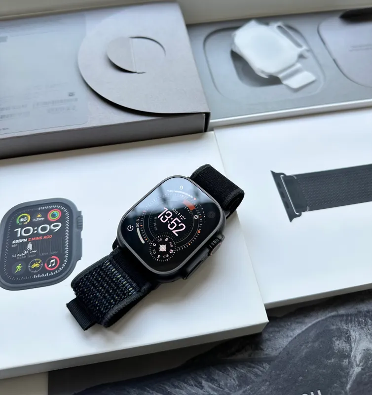 Apple Watch Ultra(2) Black Titanium 49mm — фото 4