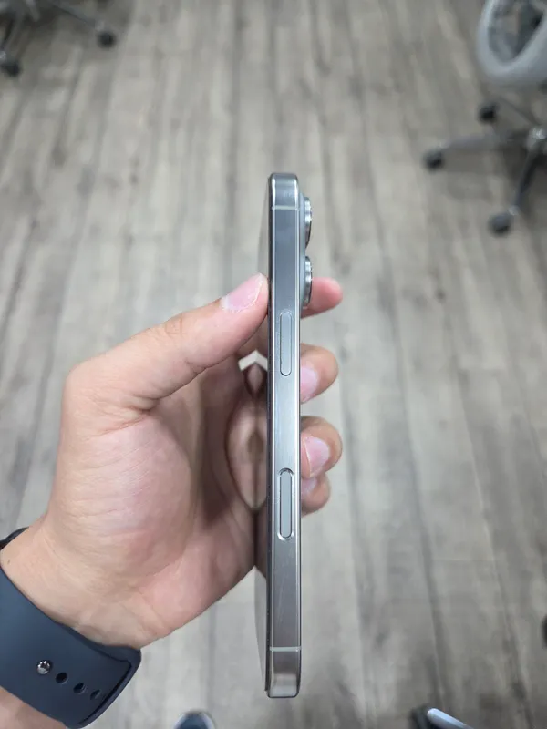 Iphone 16 pro 4 Iphone 16 pro 4