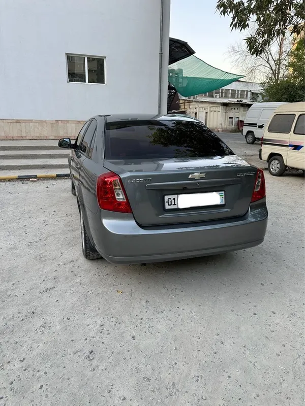 Chevrolet Lacetti (Gentra) 3