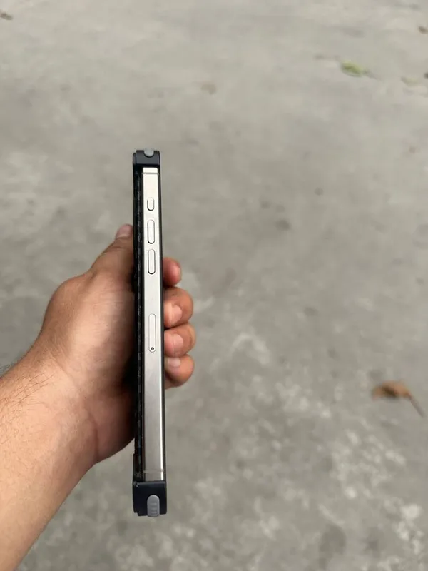 Iphone 15 pro max — фото 2