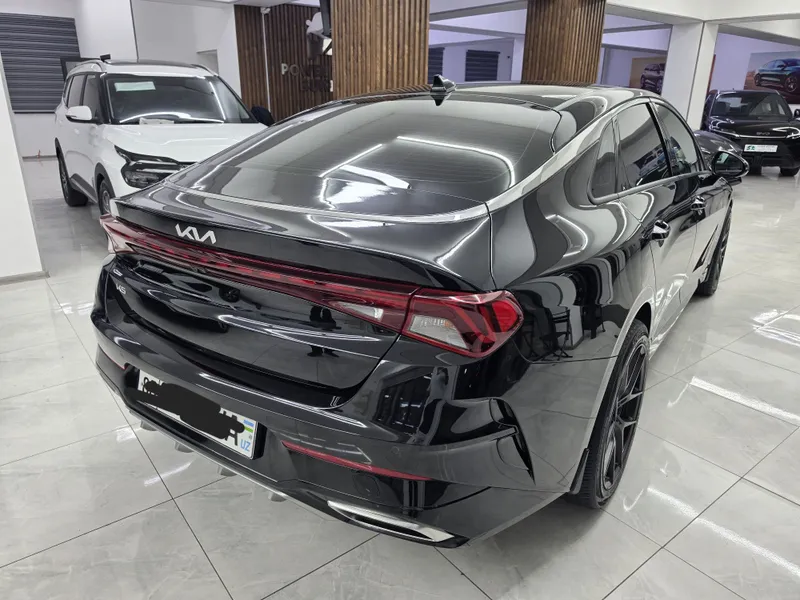 Kia K5 2023 GT line 3
