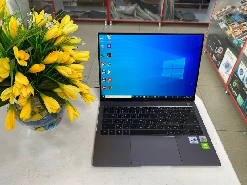 Huawei core i7.. 16/1TB ekran sensor metal korpus 7