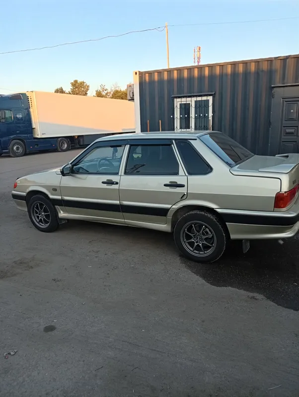 VAZ 2115 sotiladi 3 VAZ 2115 sotiladi 3