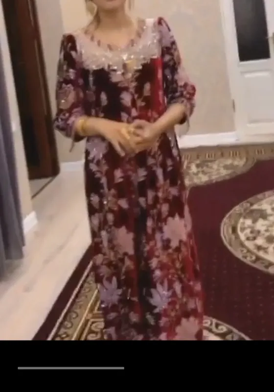 Длинное национальное платье Длинное национальное платье