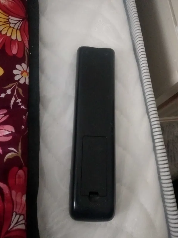 Samsung televizori pultini sotaman.. 1 Samsung televizori pultini sotaman.. 1