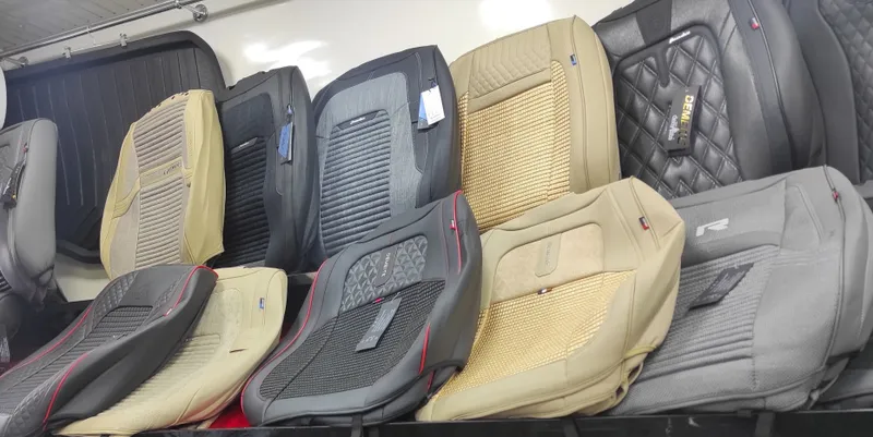 Onix, Tracker-2 saloni uchun avto chexollar. Kanzec, Demeite, Avtopilot, Cardinar 8