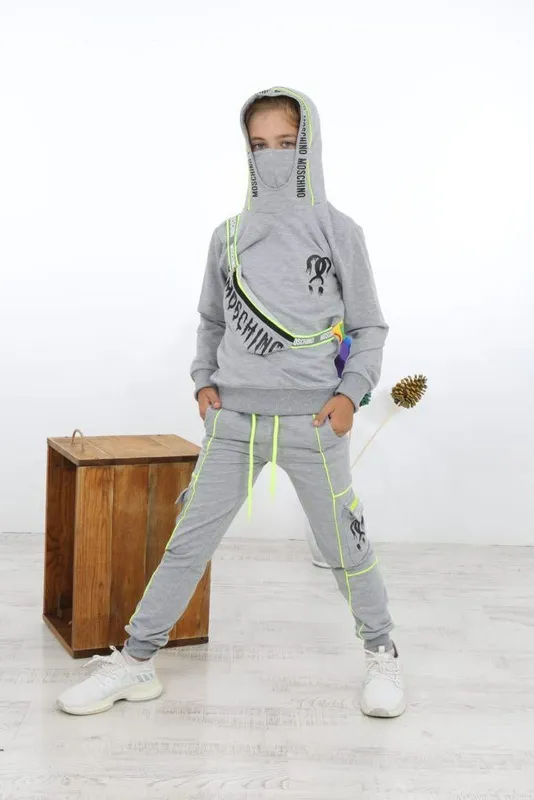 Спортивный костюм 2