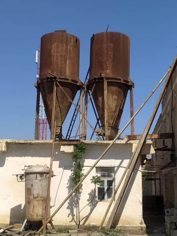 Bunkerlar elektrodvigatellar barchasi kelishilgan holda tez sotiladi — фото 6 Bunkerlar elektrodvigatellar barchasi kelishilgan holda tez sotiladi — фото 6