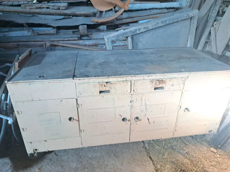 Продается стол на калесеках для работ в столярном цеху — фото 1