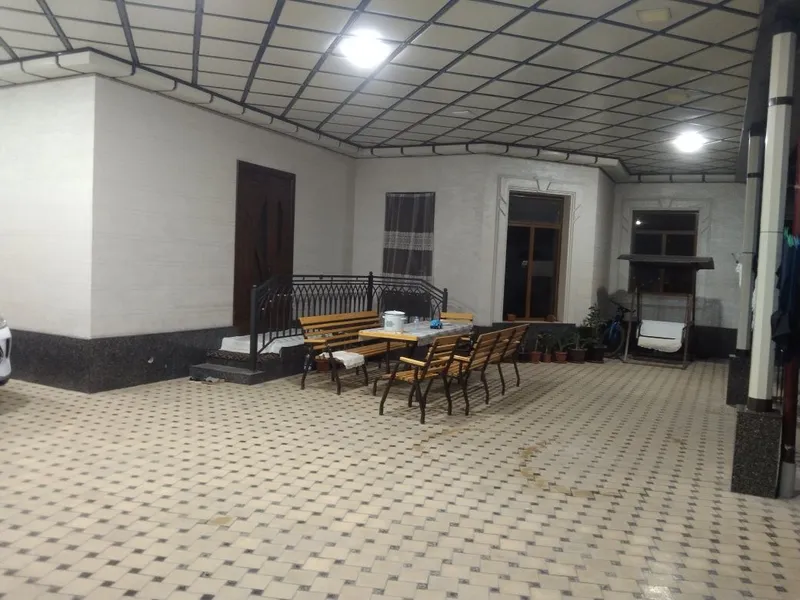 Hovli sotiladi Nurafshhon shaharda 2 Hovli sotiladi Nurafshhon shaharda 2