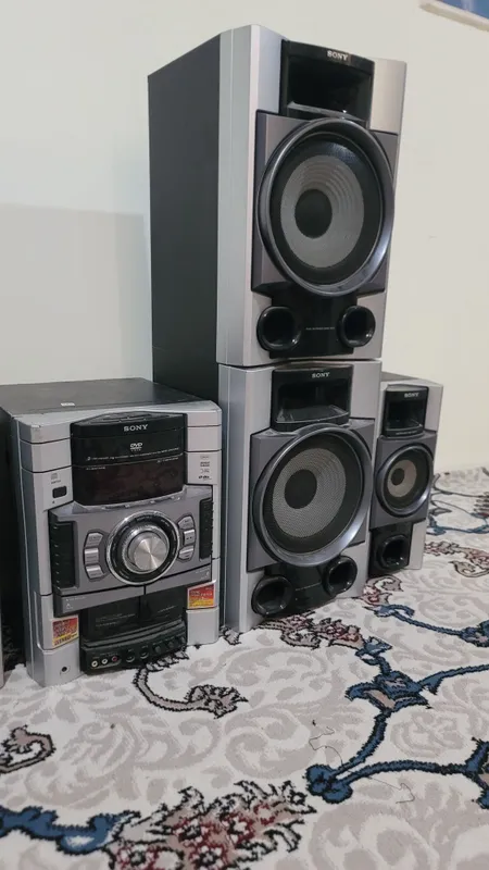 Sony muzikalni sentir kalonkalari ishlaydi sentiri kuygan
