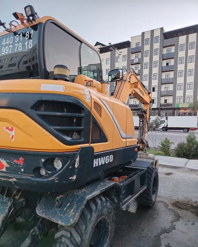 Mini Ekskovator HYUNDAI 60 Shafyor kerak 5