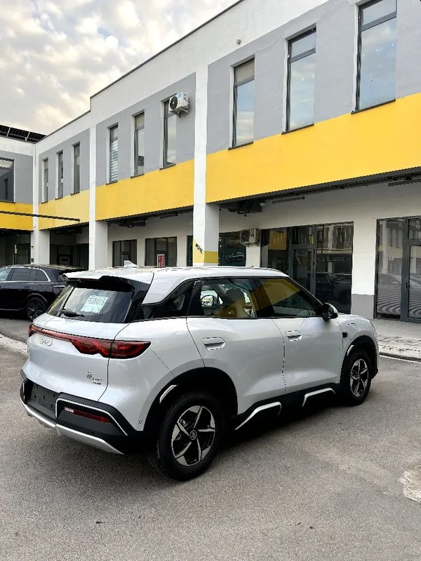 BYD Yuan up full smart 20500$ — фото 1