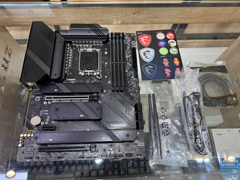 Материнская плата MSI MAG Z790 TOMAHAWK Wi-Fi 6E DDR5 3 Материнская плата MSI MAG Z790 TOMAHAWK Wi-Fi 6E DDR5 3