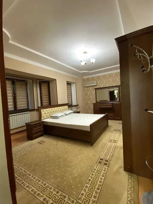 АЙБЕК метро 3 комнат — фото 2