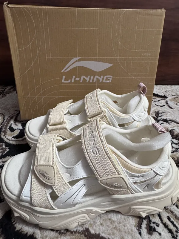 Сандали или босоножки от Li-ning — фото 1