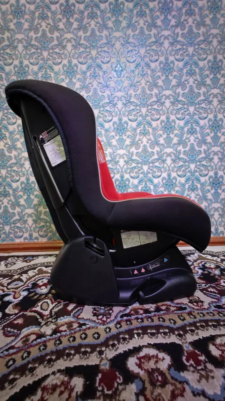 Продам надежное детское автокресло Goodbaby 9-18кг — фото 1