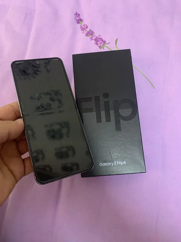 Samsung z flip 4 8 Samsung z flip 4 8