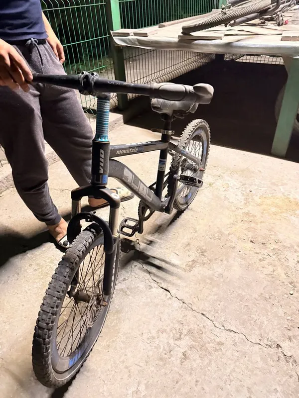 20/24 velosiped 20 beli vuy 24 sklmax