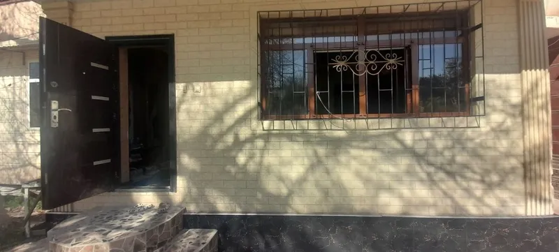 Uy sotiladi 3 xonali