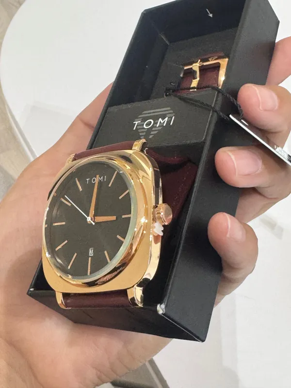 Фирменные часы Tomi — фото 1
