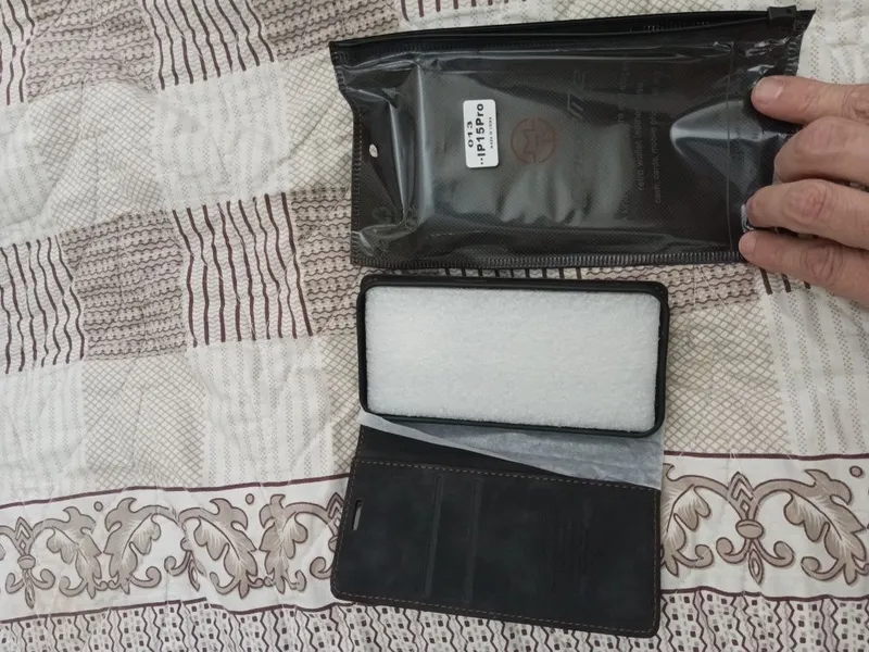 iPhone 15 Pro uchun g‘ilof Black 8