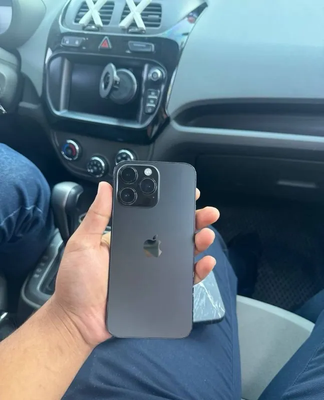 Iphone 14 pro max 3