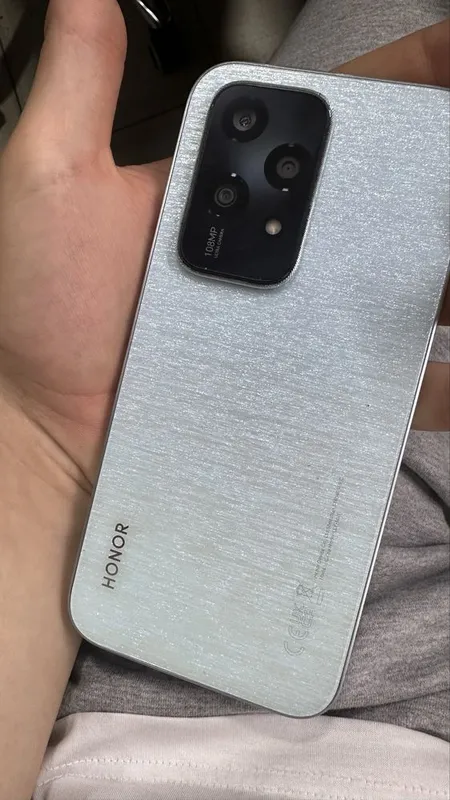 Honor 200 lite srochna sotiladi 1