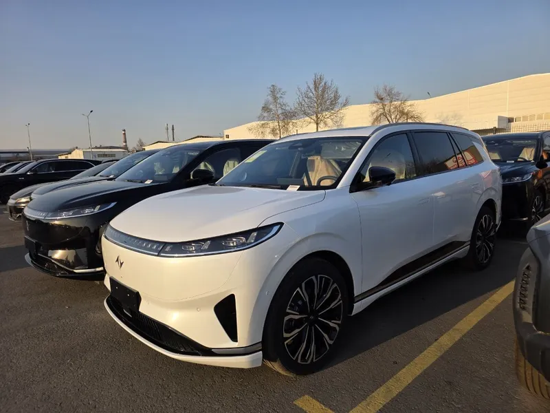 Dongfeng ap 008 restyling Ultra 2026
