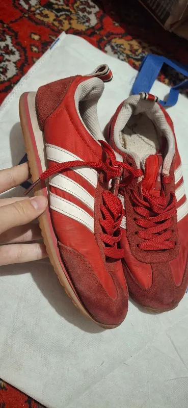 Adidas кроссовки произведено Китай 2 Adidas кроссовки произведено Китай 2