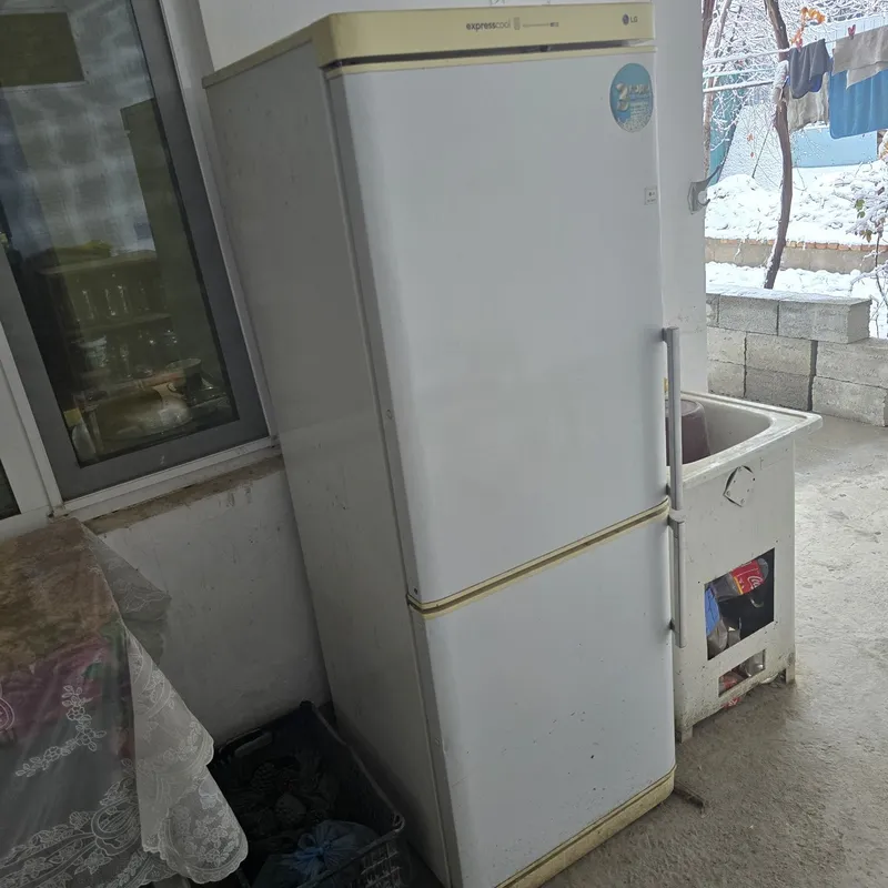 Срочно продаётся холодильник