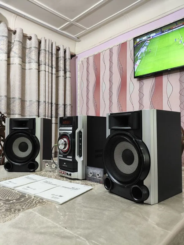 Muzikalniy sentrlar va 5.1 sistema hamda pultlar va kalonkalar bor — фото 2