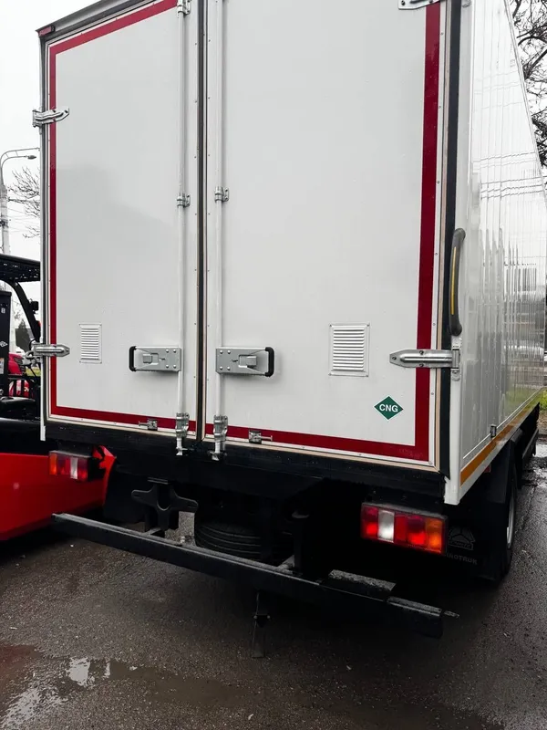 Автовургон 4х2 CNG 5 тн 2 Автовургон 4х2 CNG 5 тн 2