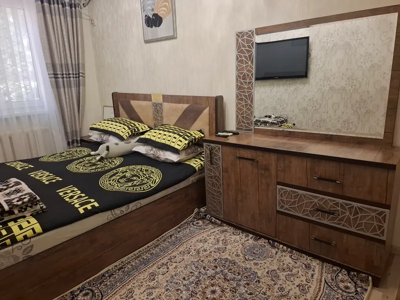 Продвм кровать и трюмо