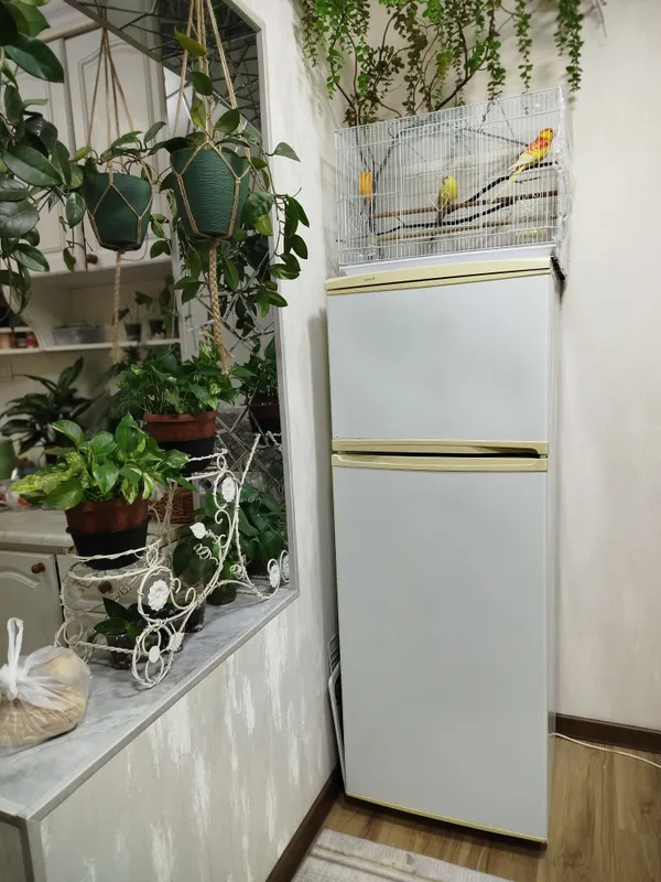 Продаётся холодильник 2 Продаётся холодильник 2