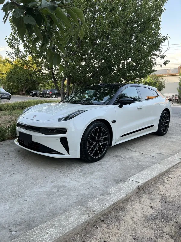 Zeekr 001 Ultra 2026 model без пробег 4
