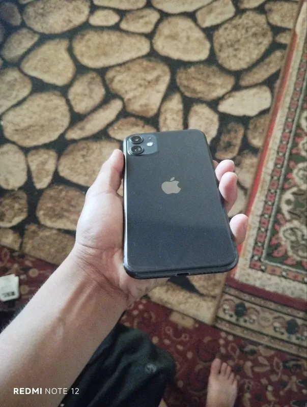 iPhone 11