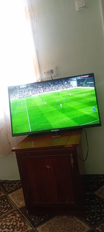 Samsung 32 ekran sotiladi