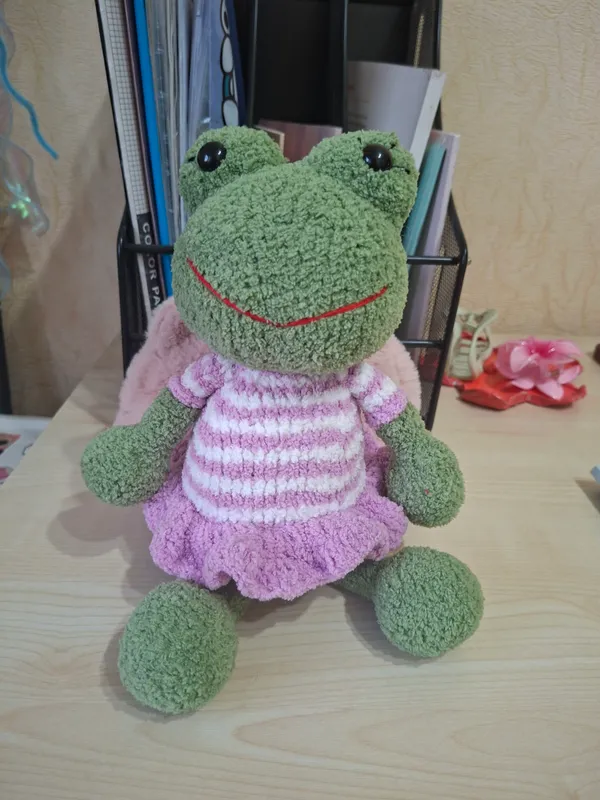 Игрушка лягушка